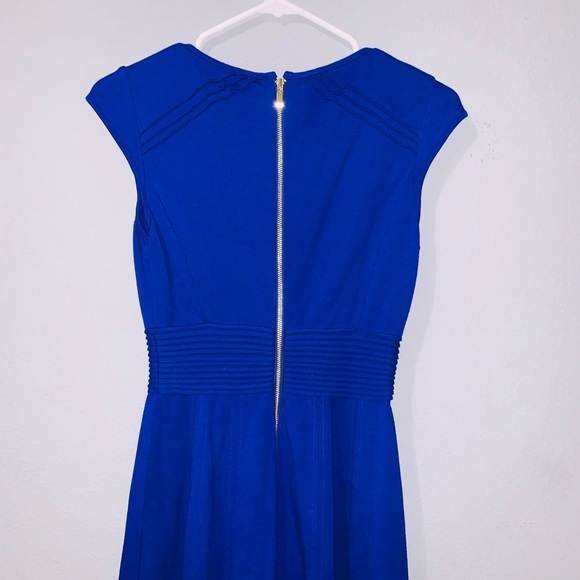 Dress - Picture 3 of 4